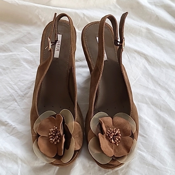 Geox Brown Strappy Suede Espadrille Wedge Sandals, Size 38/ (7.5) - Picture 3 of 13